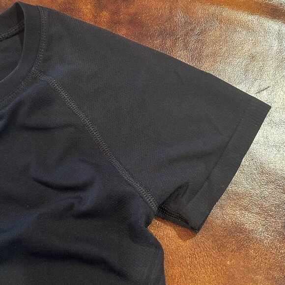NWOT Athleta Momentum Seamless Tee Fitted Top - Picture 4 of 9